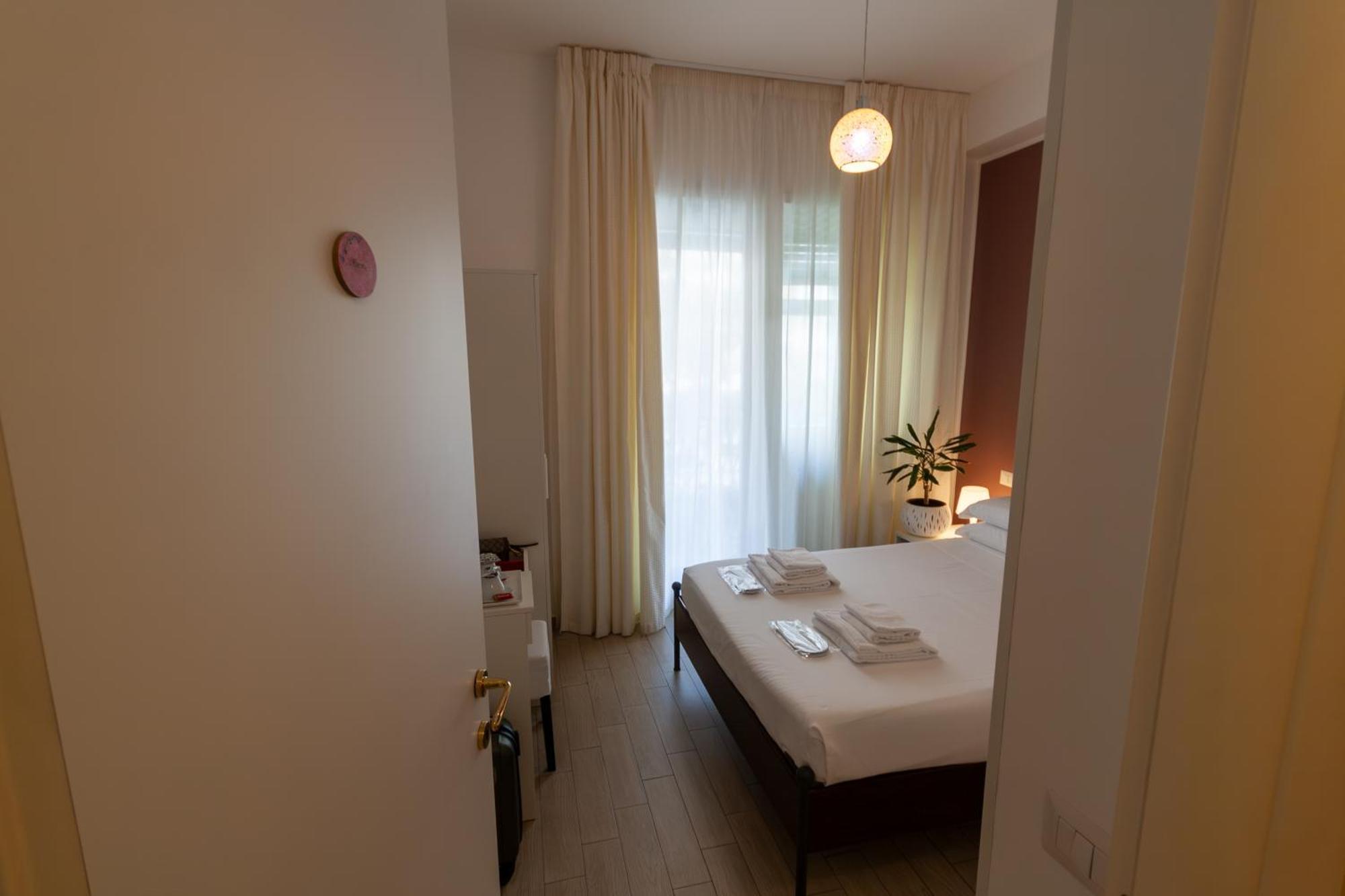 Magna Cura Bed & Breakfast โรม ภายนอก รูปภาพ